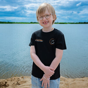 Smile2Support Black T-shirt – Kids