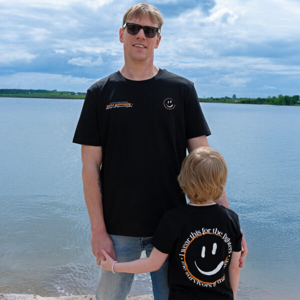 Smile2Support Black T-shirt - Adult - Afbeelding 2